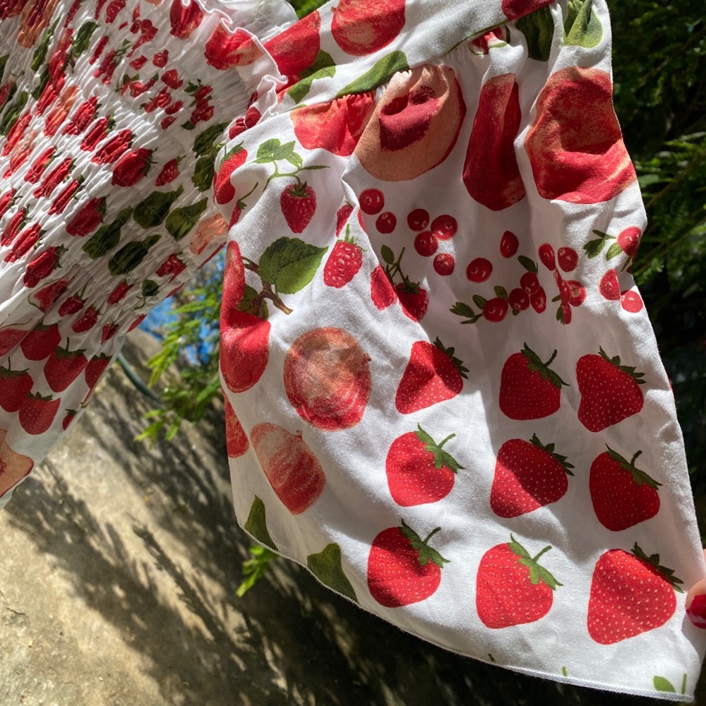 *SOLD* RARE NWT “Lisa Says Gah” Toni Fruit Print Smocked Bust Dress - Picture 8 of 16